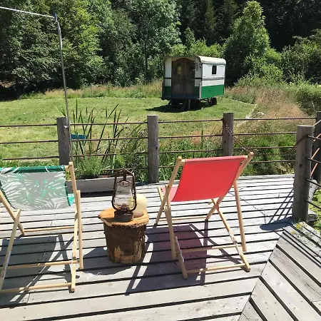 Au Bord D'un Etang Prive, Massif Du Sancy