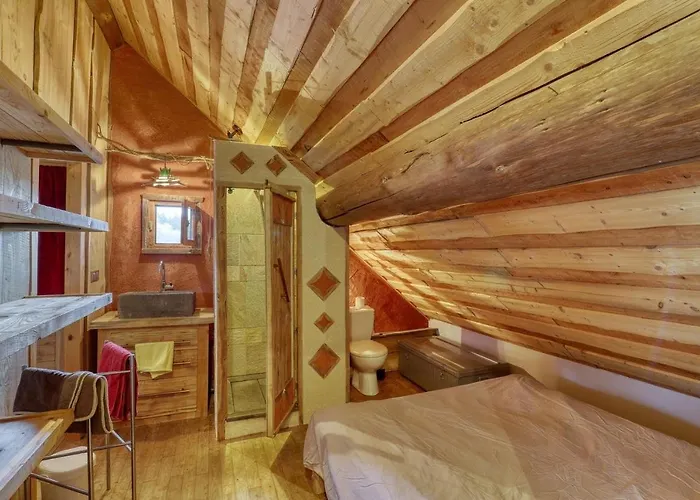 Au Bord D'un Etang Prive, Massif Du Sancy Chalet *